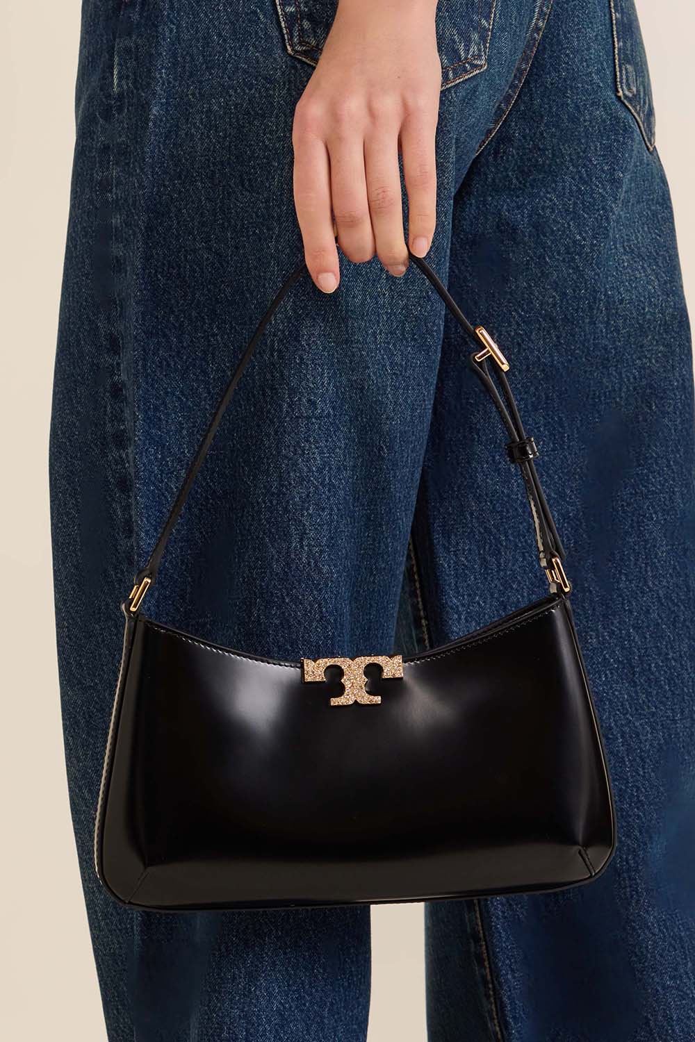 תמונת כל הלוק של תיק כתף אלאנור סלים